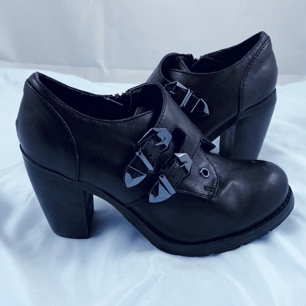 Black Report Low Cut Ankle Boot